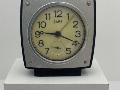 Будильник Заря